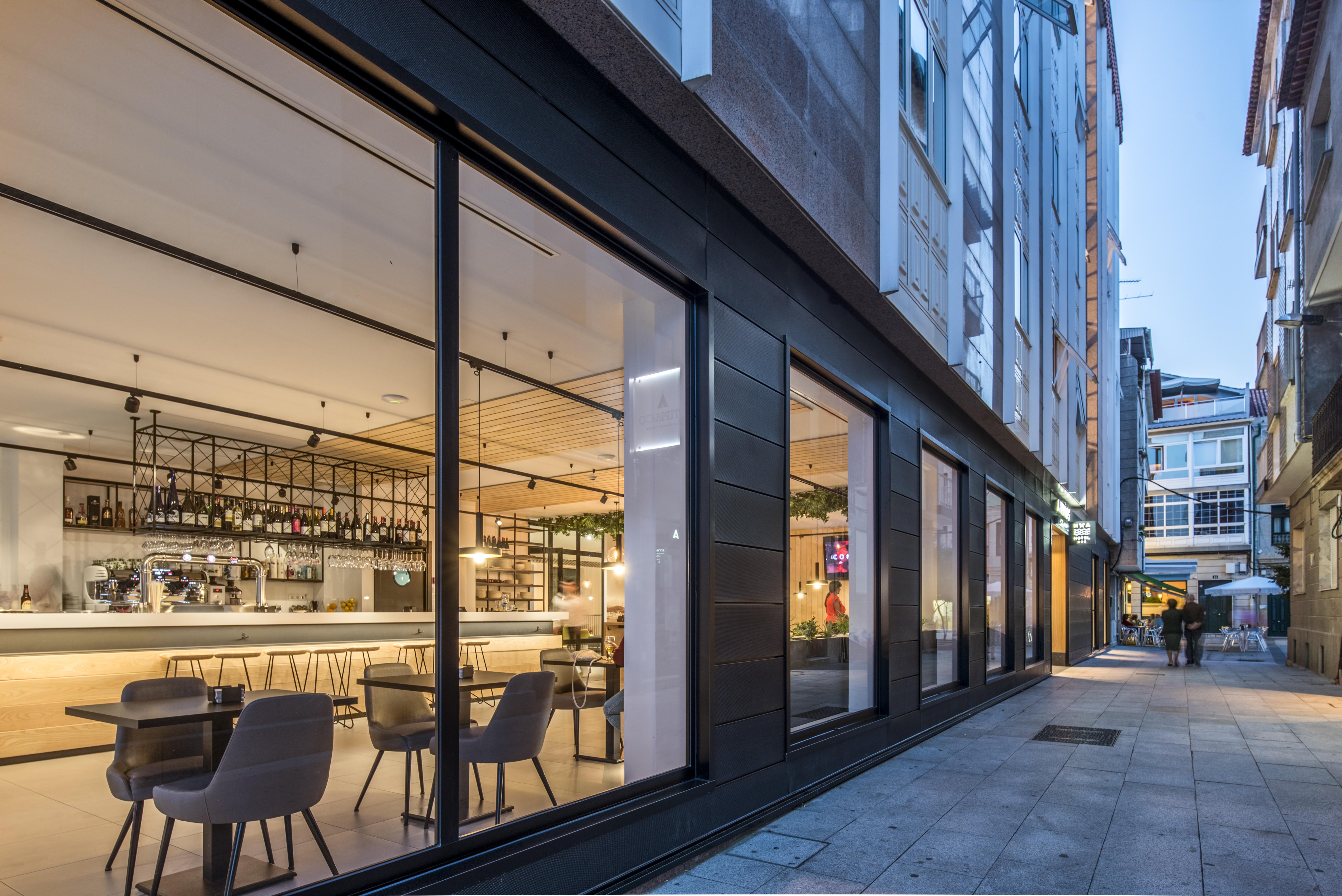 Hotel Airinos 3* Cangas do Morrazo Exterior photo