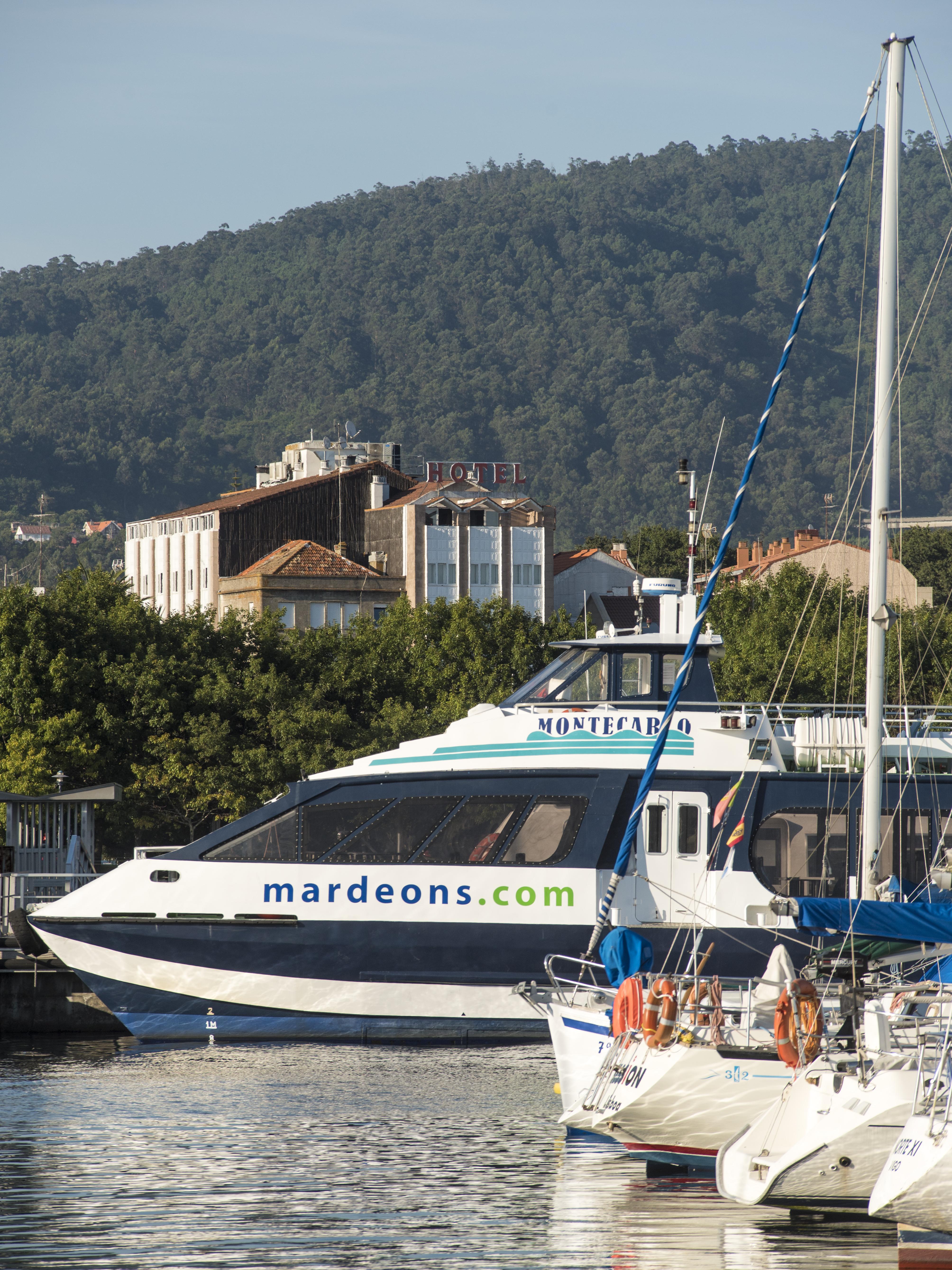Hotel Airinos 3* Cangas do Morrazo Exterior photo