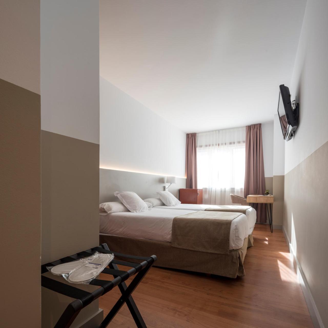 Hotel Airinos 3* Cangas do Morrazo Exterior photo