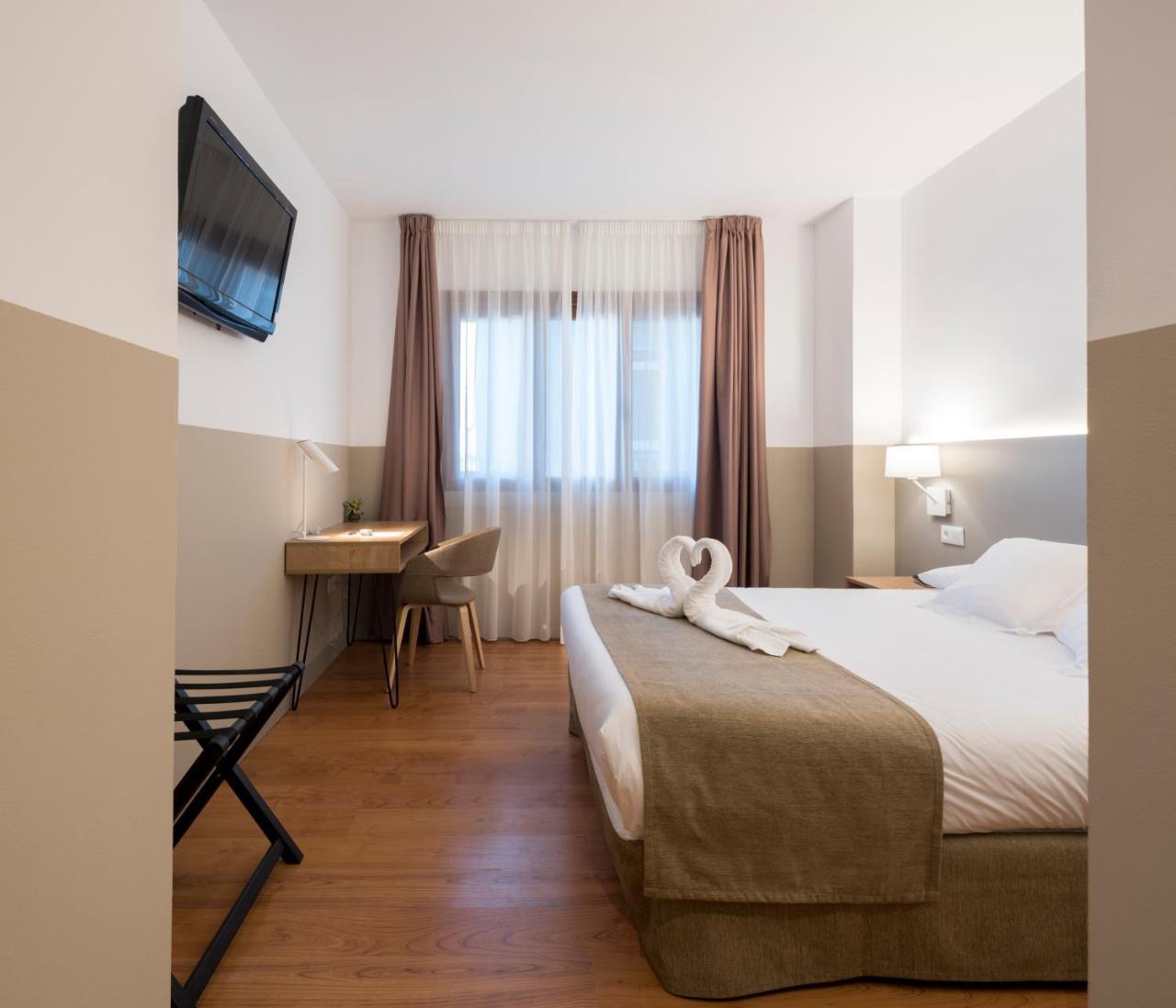 Hotel Airinos 3* Cangas do Morrazo Exterior photo